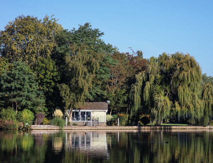 Mick Morley Thames England Boat Trip