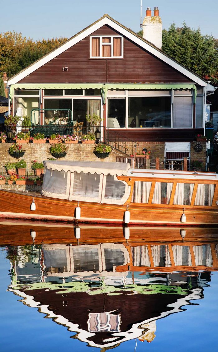 Mick Morley Thames England Boat Trip