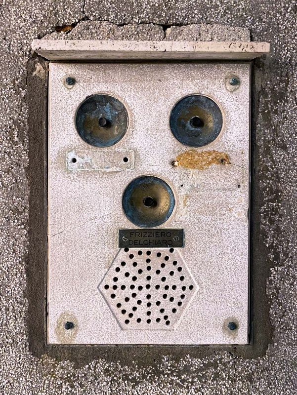 Künstlerische Fotografie fotografiert in Venedig mit Fokus auf Licht, Abstraktion, venezianischer Architektur, fotografiert von Mick Morley