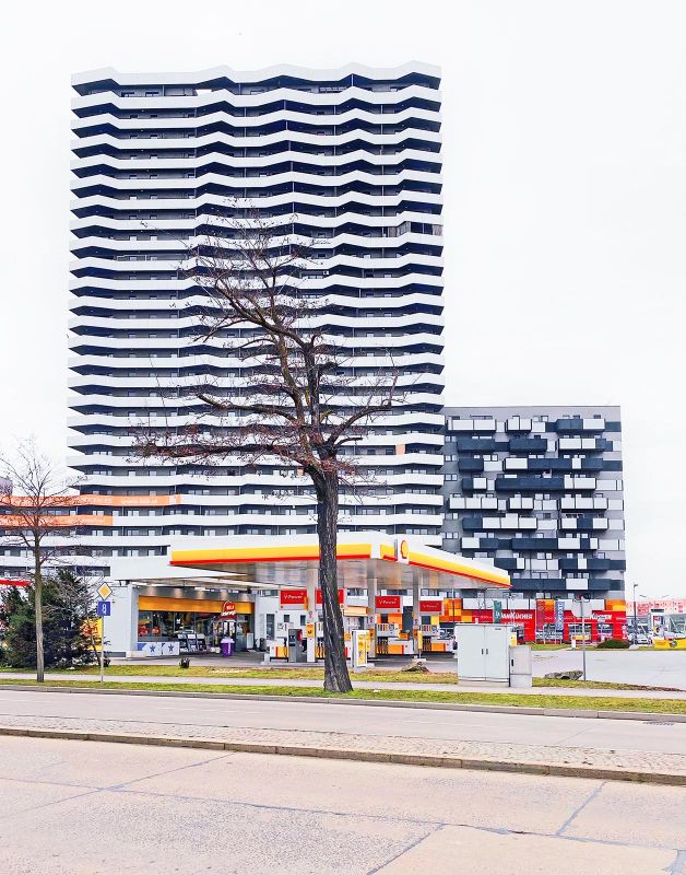 Wien-Tankstelle-Öl-Mick-Morley